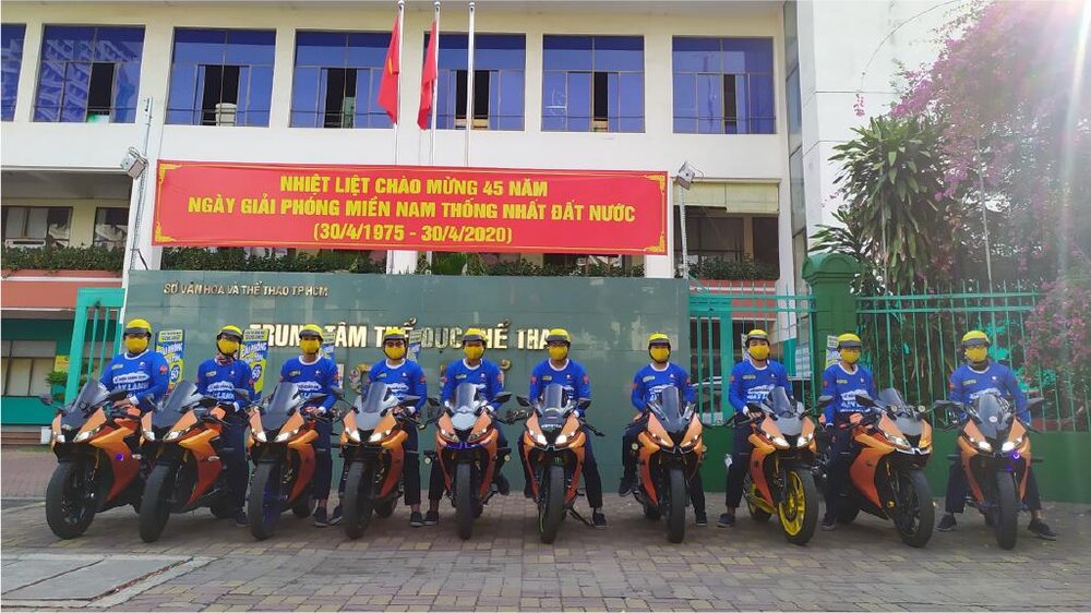 thue-xe-chay-roadshow