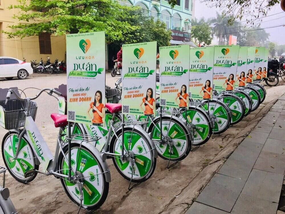 thuê xe chạy roadshow