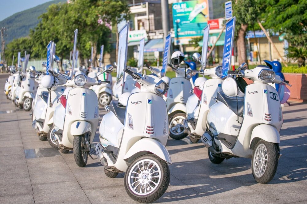 thue-xe-chay-roadshow