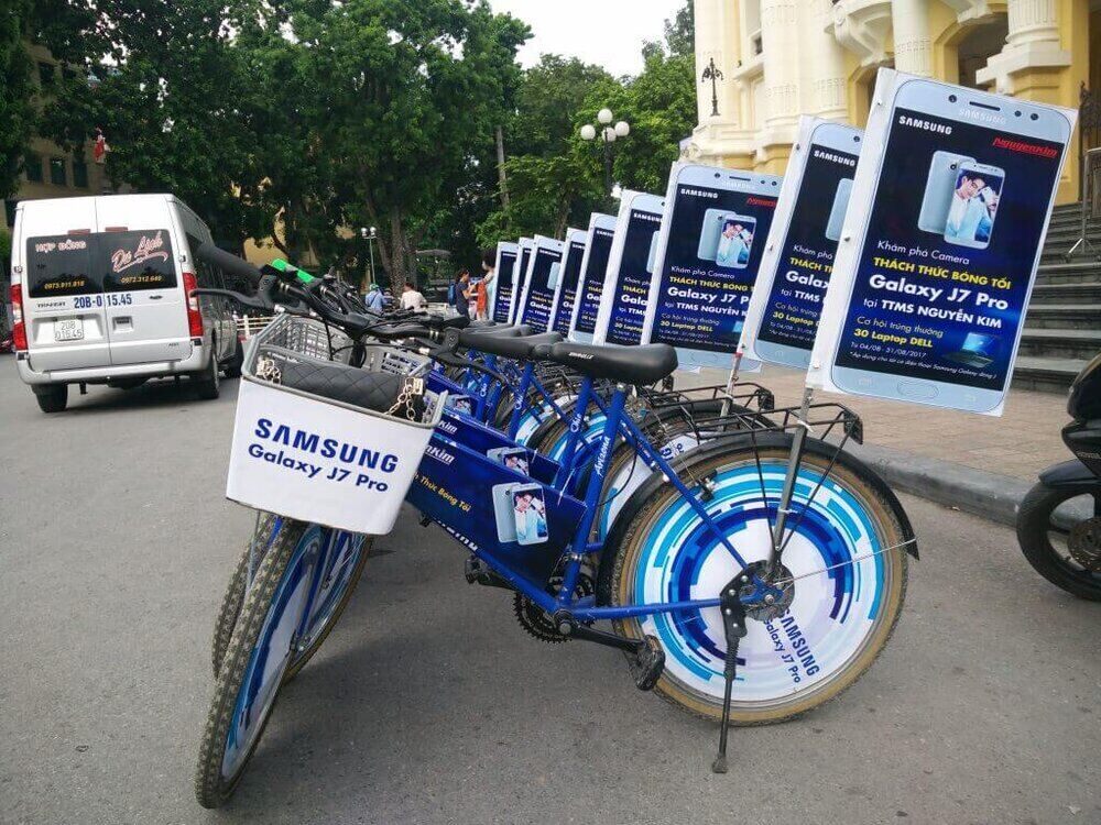 thue-xe-chay-roadshow