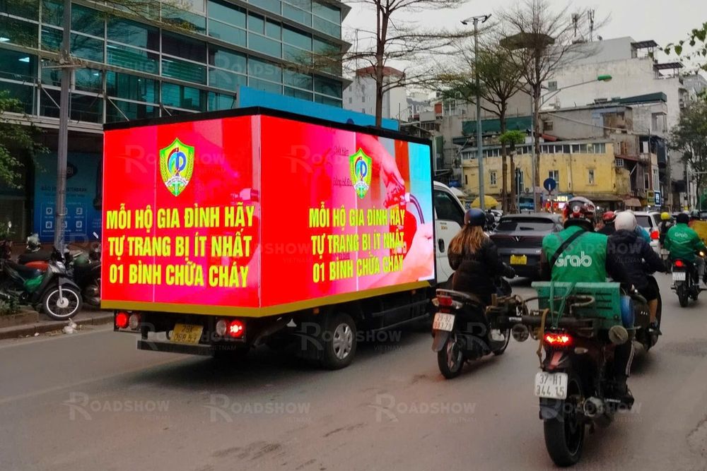 Dịch vụ tổ chức Roadshow LED Truck