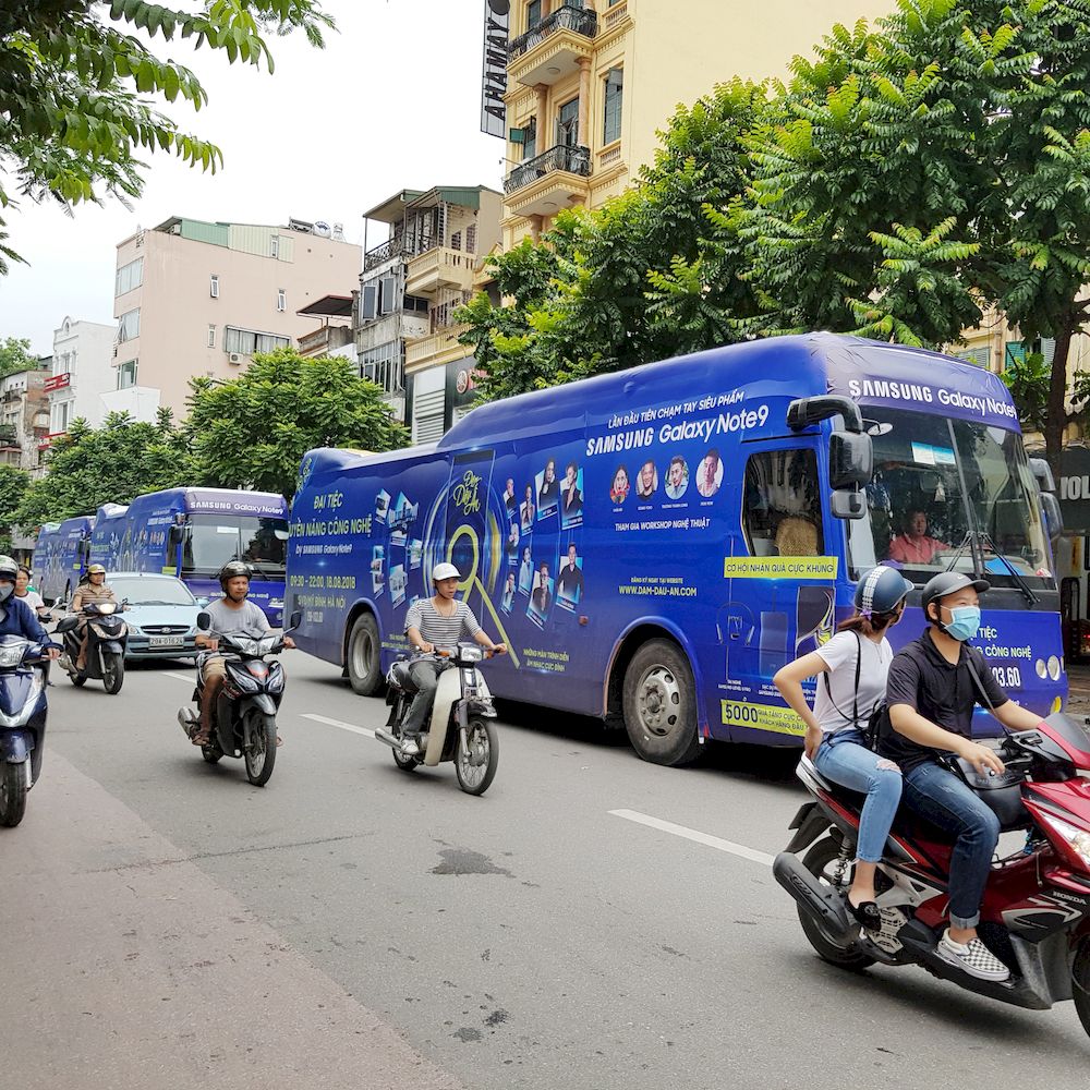 Dịch vụ chạy Luxury Roadshow ô tô 45 chỗ - Báo giá tốt 2023