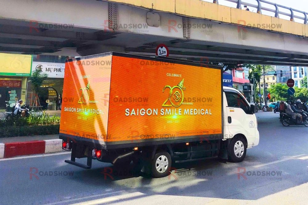 Chiến dịch Roadshow LED Truck của Saigon Smile Medical tại Hà Nội 