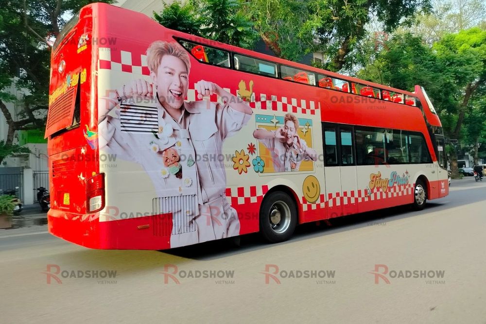 Chiến dịch Roadshow Bus 2 tầng của FC Tăng Phúc tại Hà Nội