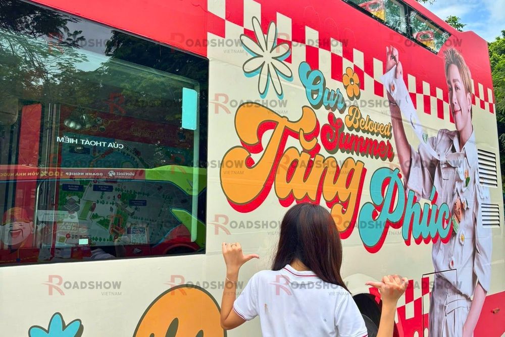 Chiến dịch Roadshow Bus 2 tầng của FC Tăng Phúc tại Hà Nội