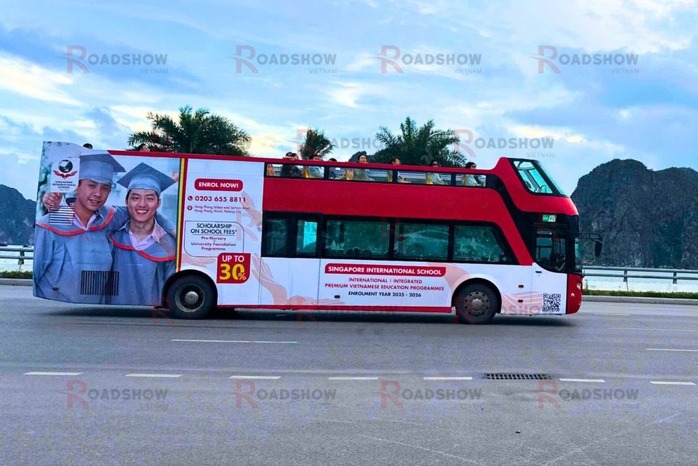 Chiến dịch Roadshow Bus 2 tầng và xe đạp của KinderWorld tại Hạ Long