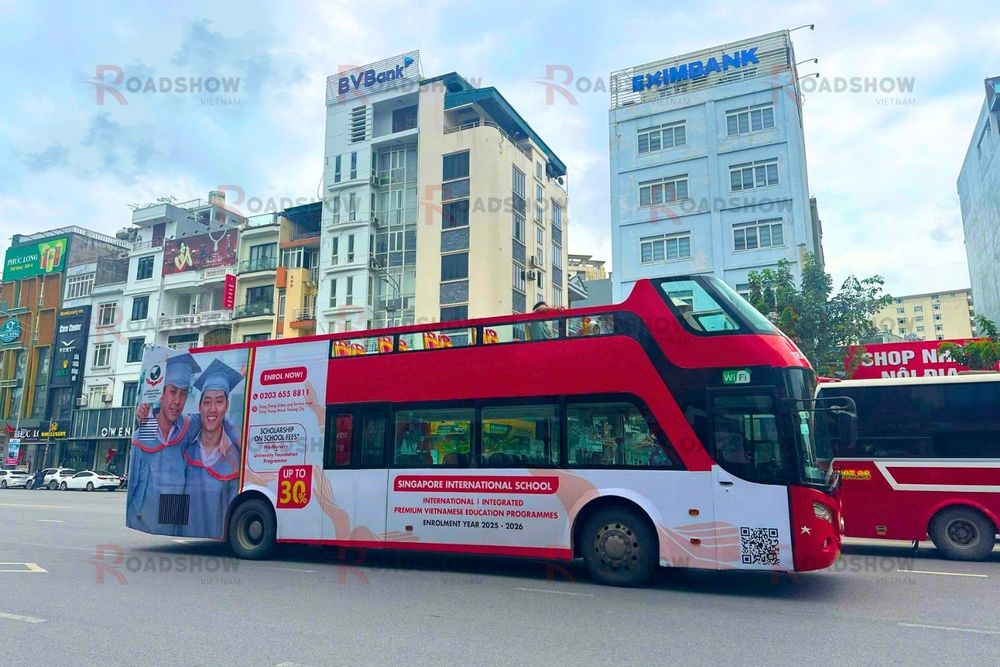 Chiến dịch Roadshow Bus 2 tầng và xe đạp của KinderWorld tại Hạ Long