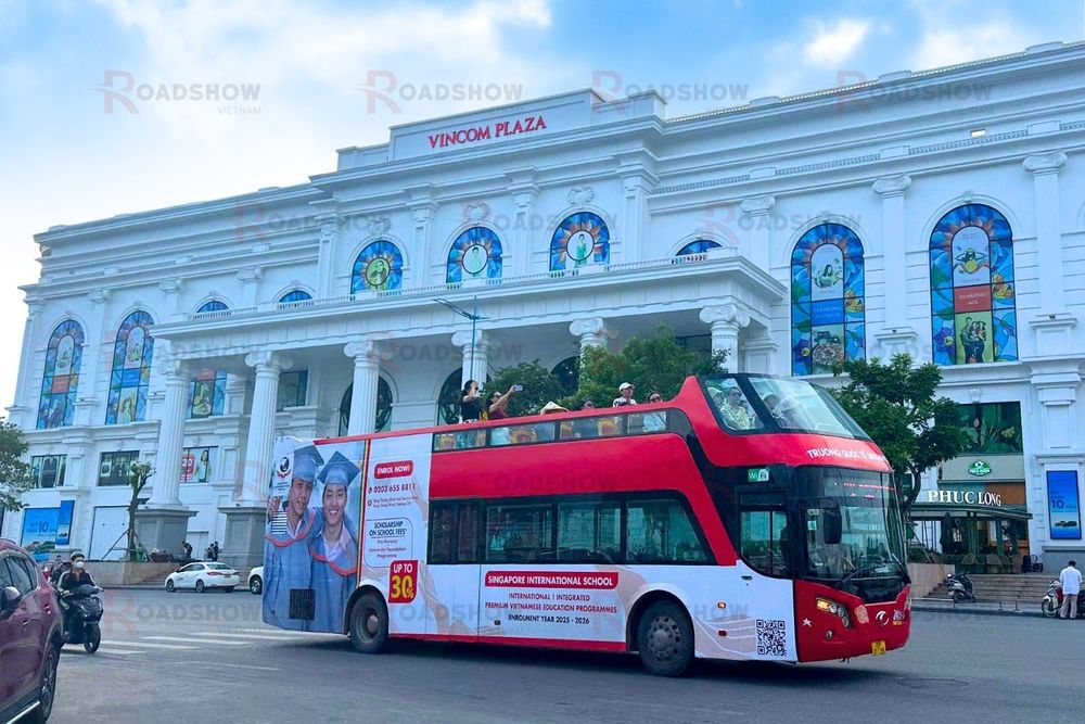 Chiến dịch Roadshow Bus 2 tầng và xe đạp của KinderWorld tại Hạ Long