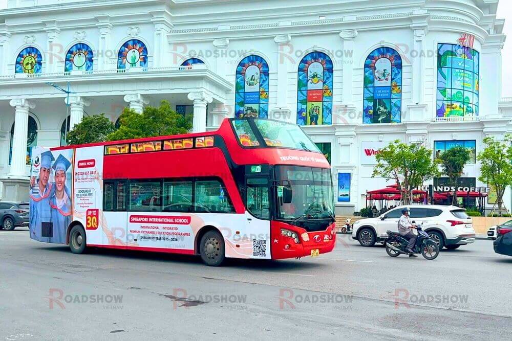Chiến dịch Roadshow Bus 2 tầng và xe đạp của KinderWorld tại Hạ Long
