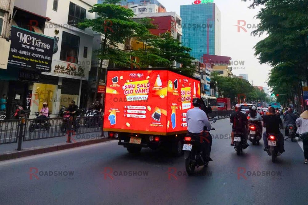 Chiến dịch Roadshow LED Truck của Aeon Mall Long Biên tại Hà Nội